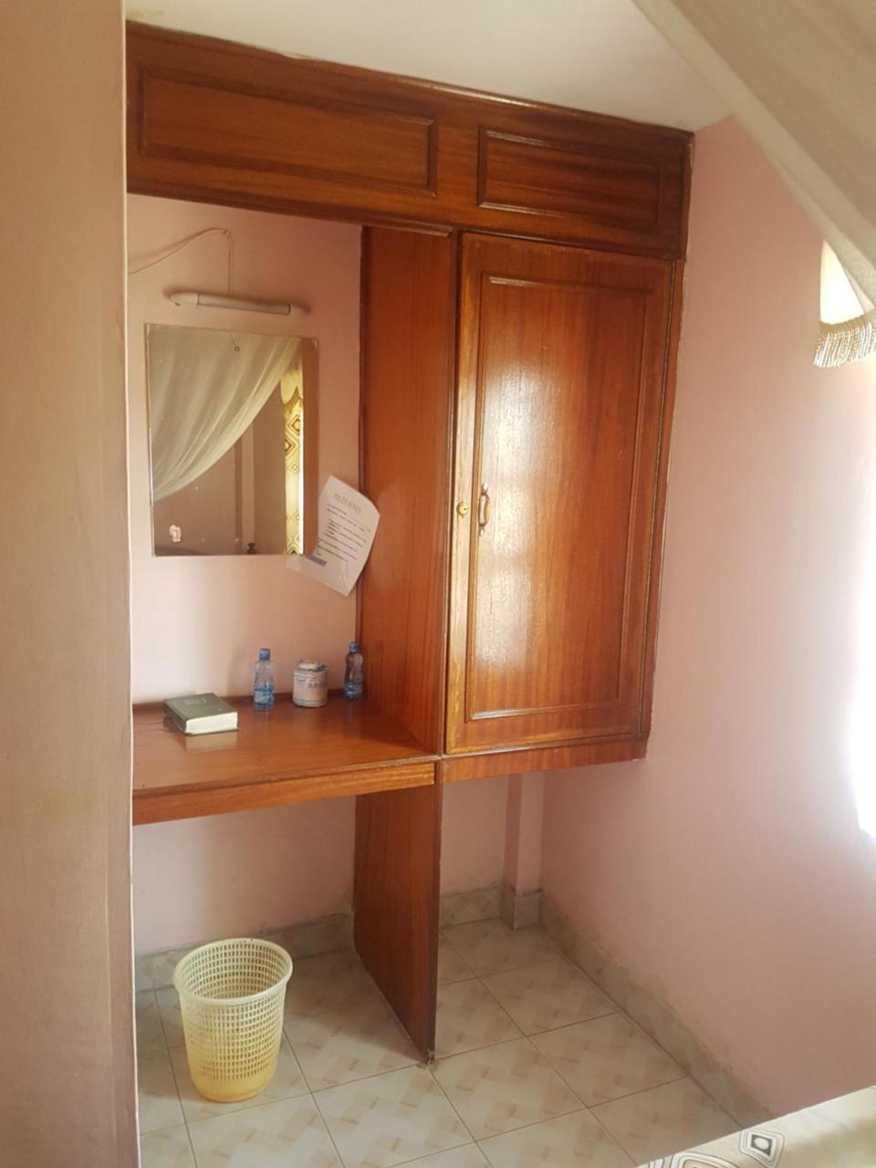 Maendeleo Parkview Hotel Narok Buitenkant foto